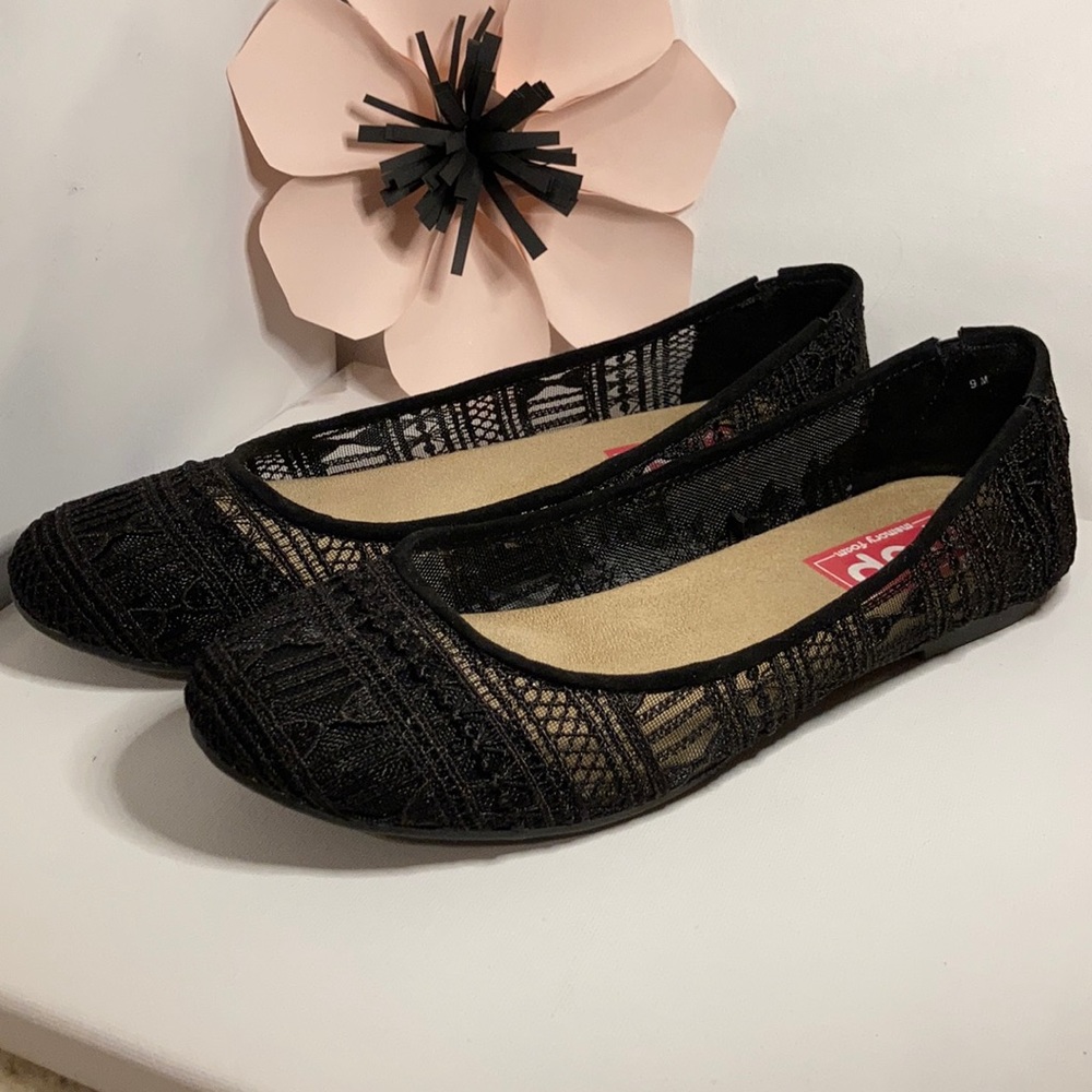 Woman’s flats